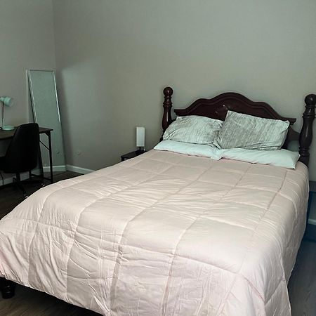 Serene 2Bed 1Bath Condo With Parking Fresno Exteriör bild