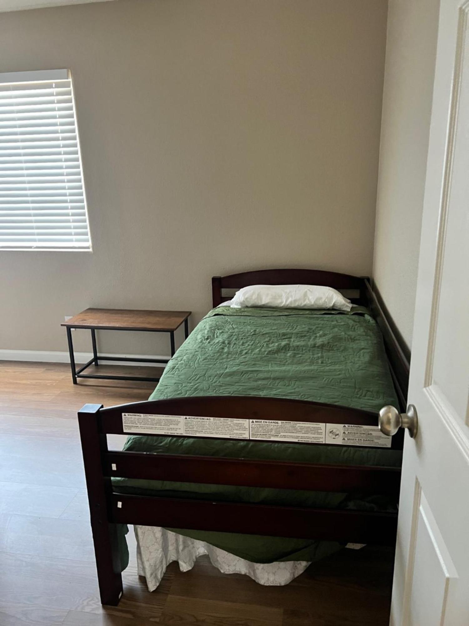 Serene 2Bed 1Bath Condo With Parking Fresno Exteriör bild