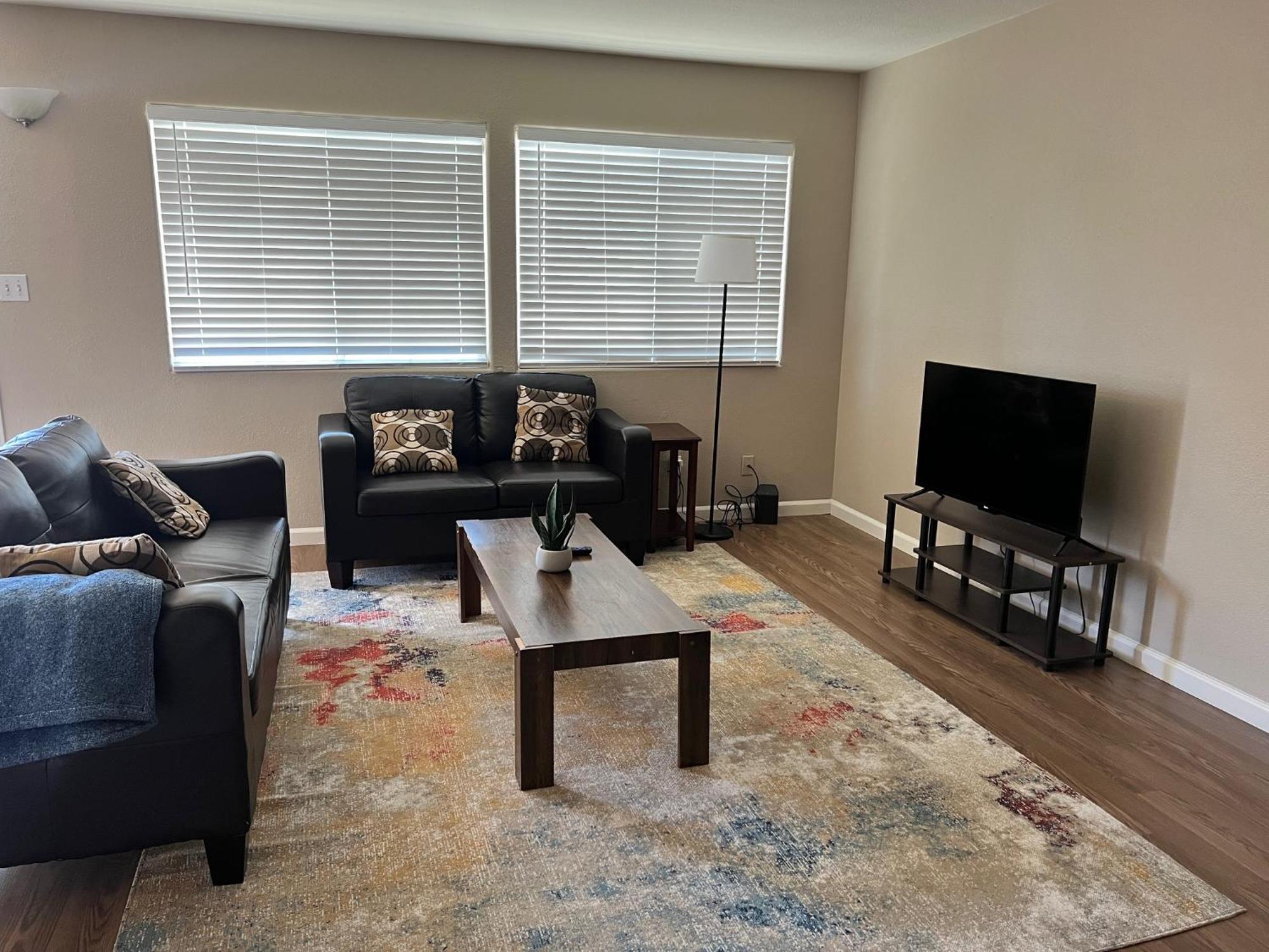 Serene 2Bed 1Bath Condo With Parking Fresno Exteriör bild